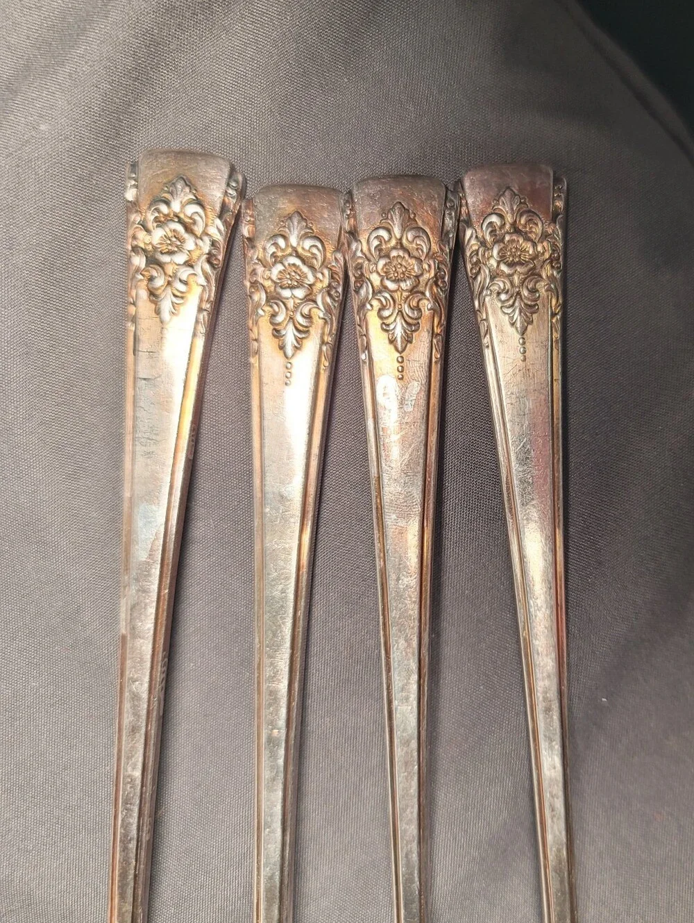 Vintage Wm Rogers Silver Plated Mountain Rose Dinner Forks. Set of 4